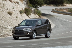 2010-07-09-2010mitsuoutlander.jpg