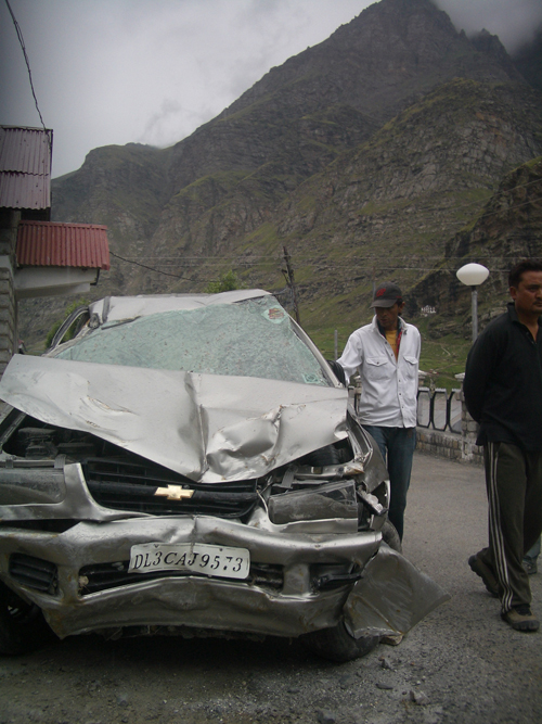 2010-07-21-ladakhcarcrash.jpg