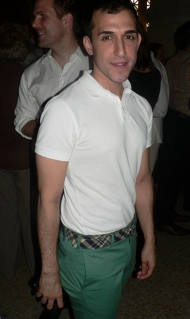 2010-07-26-NewImagegreenpants.JPG