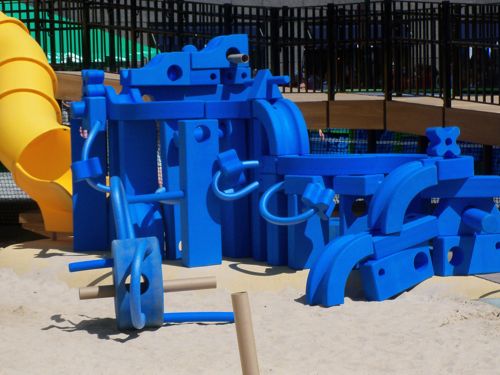 2010-07-28-playgroundblueandyellow.jpg