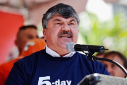 2010-08-27-art.trumka.0813r.gi.jpg