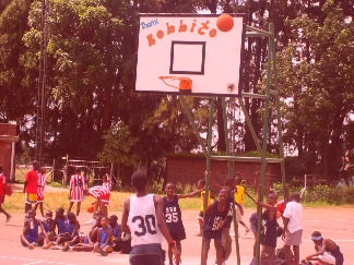 2010-09-02-bobbito_court_zimbabwe.jpg