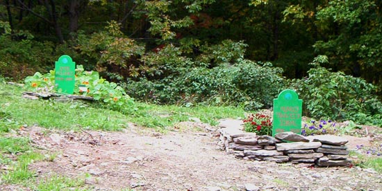 2010-09-27-SidneyGraveSite.jpg