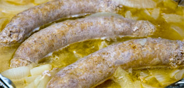 2010-09-30-brats_simmering.jpg