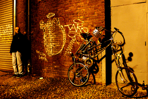 2010-10-08-brooklynstreetart500HUFFPObringtolifenuitblancheNYC2010jaimerojoweb7.jpg