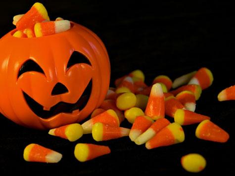 2010-10-29-Halloweencandycorn_476x357.jpg