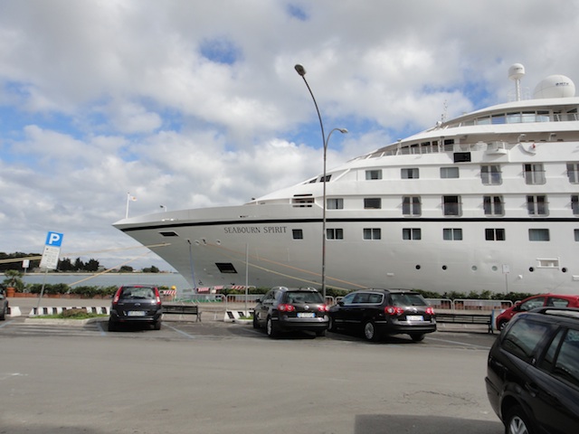 2010-11-17-SeabournSpirit.jpg