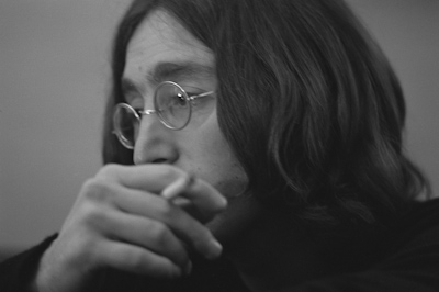 2010-11-29-Lennon_blog_The35_16Frame_1_1_400px_72.jpg