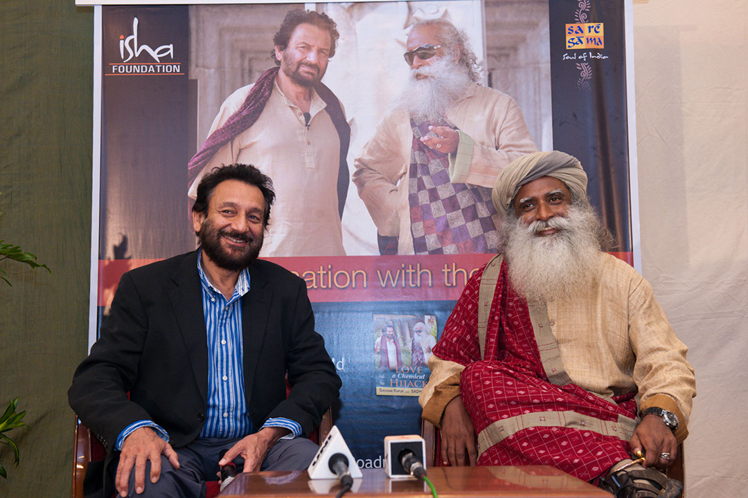 2011-01-16-SadhguruandKapurWebstreamEvent.jpg