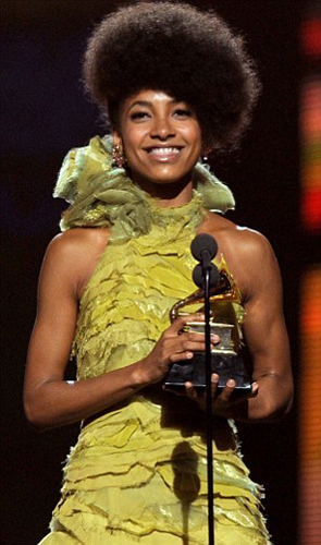 2011-02-15-esperanza_spalding_grammy_20111.jpg