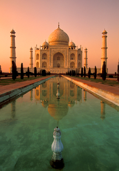 2011-03-09-Taj_Mahal_in_Sunset.jpg