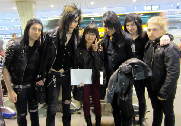 2011-03-16-110316_bvbjapan2_small.jpg