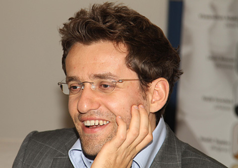 2011-03-26-aronian04jn.jpg