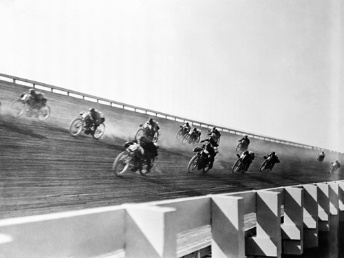 2011-04-02-AFV6447A14ridersontrack.jpg