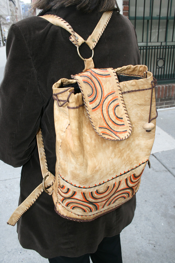 2011-04-18-backpack_takeittothehouse.jpg