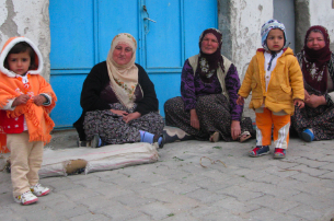 2011-06-20-turkishwomen.png