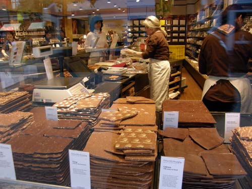 2011-06-27-ChocolateslabsanyoneAbuFadil.jpg