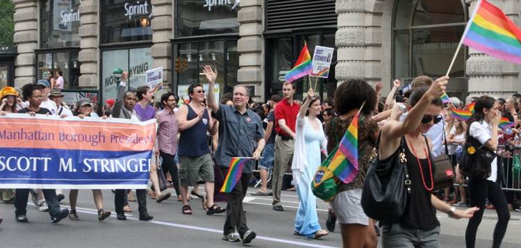 2011-06-27-Gay_Pride_Parade_NYC_2011_Z.jpg