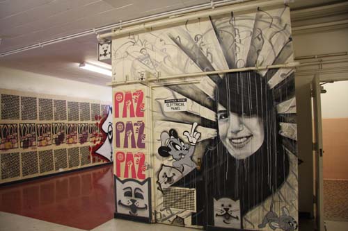 2011-07-13-ManualArtsHigh_hallway4.jpg