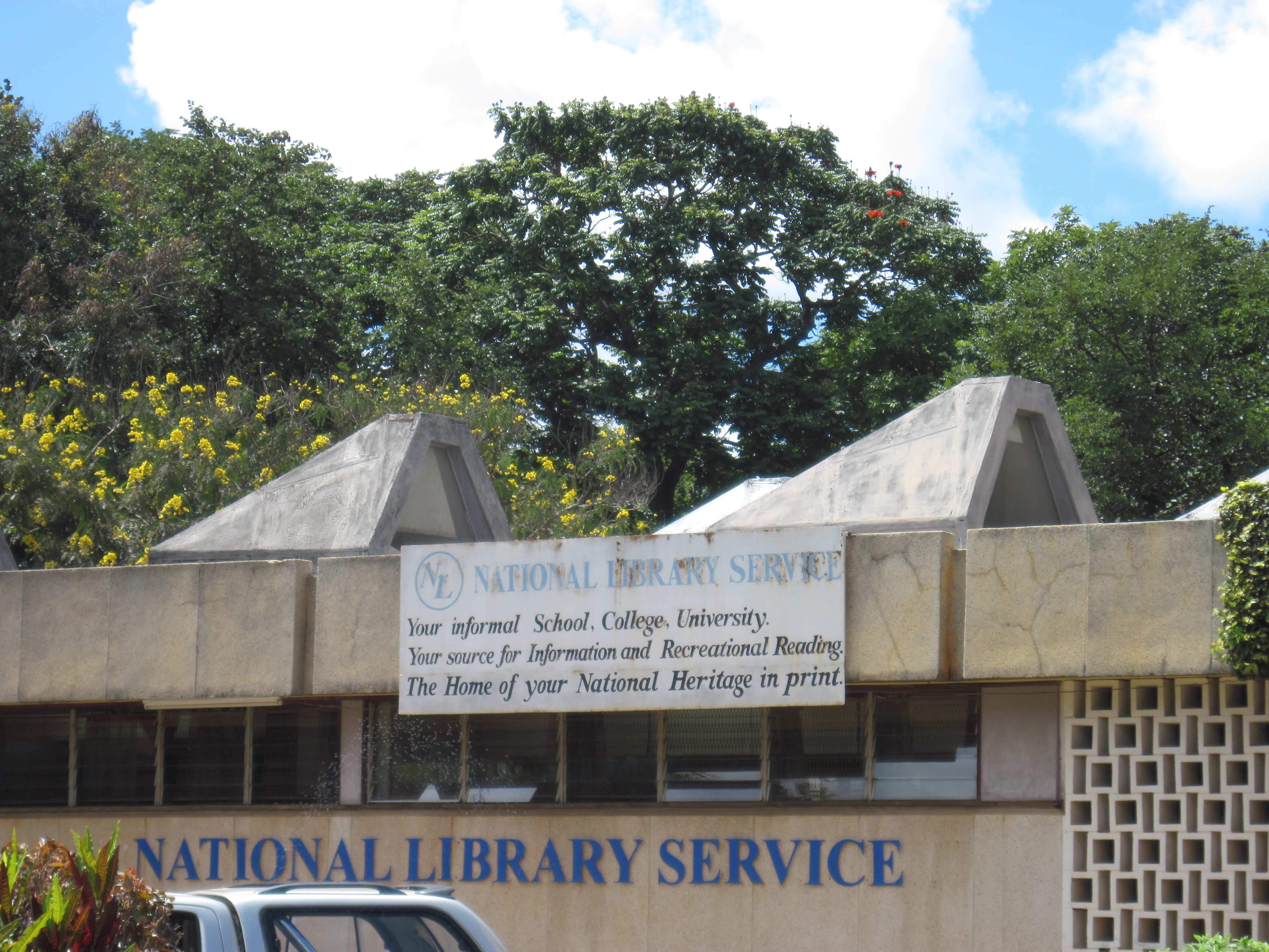 2011-08-16-Malawilibrary1.jpg