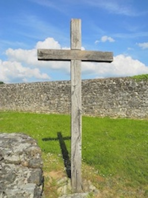 2011-08-22-Crossatmemorialsite.jpg