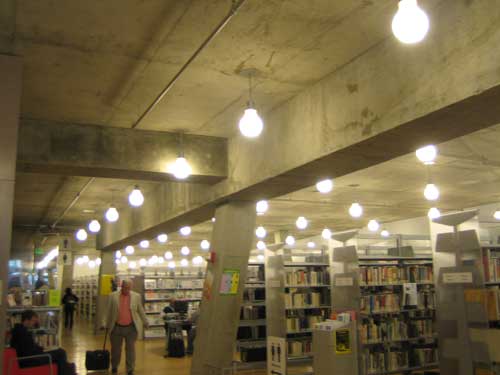 2011-09-14-SeatLibrInt.jpg