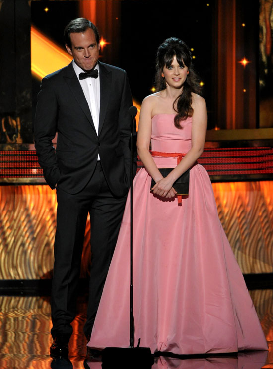 2011-09-19-zooeydeschanel.jpg