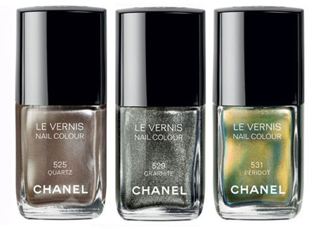 2011-11-07-ChanelLeVernisNailColour2.jpg