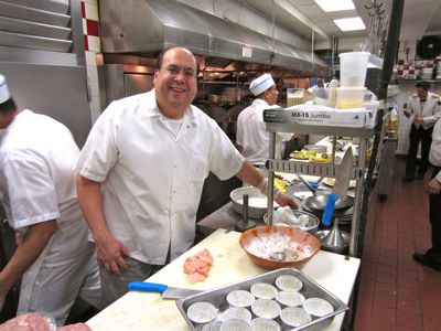 2011-12-13-chefsalkitch1.jpg