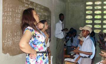 2011-12-21-Diaspora_Doctor_Helps_Haiti_D.jpg