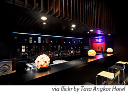 2012-02-10-barlounge.jpg