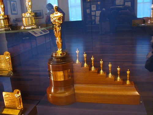 2012-02-23-Oscarstatue.jpg