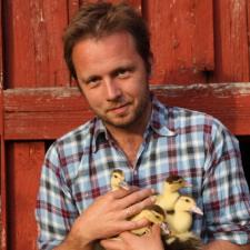 Andreas Viestad gets all the chicks... by which we mean ducklings