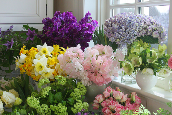 2012-03-22-kitchenflowers.jpg