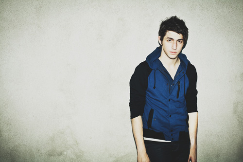 2012-03-27-PORTERROBINSON_GENERAL_BY_ALEXANDER_JACOB.jpg