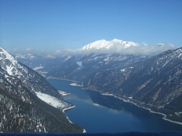 2012-04-04-ViewLakeAchensee.JPG