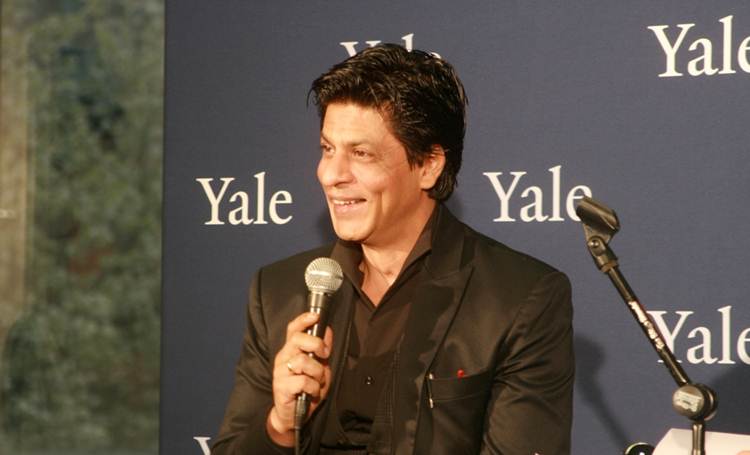 2012-04-13-Shah_Rukh_Khan_Yale_D.jpg