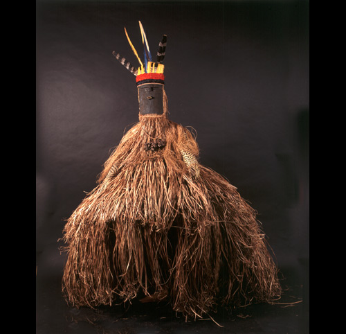 http://images.huffingtonpost.com/2012-04-23-MQBmasquecostumeIwataBrsilMuseinternationalduMasque.jpg