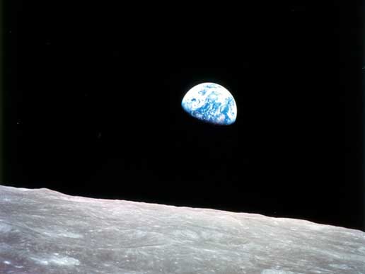 2012-05-08-earthrise.jpg