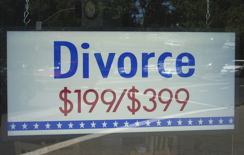 2012-05-14-divorcesign.jpg