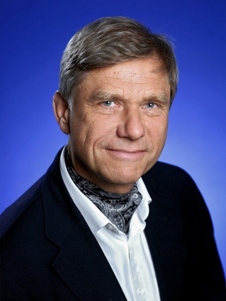 2012-05-16-DrHermannHauser319x425.jpg