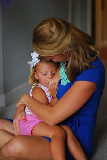 2012-05-18-toddlerbreastfeeding1096.jpg