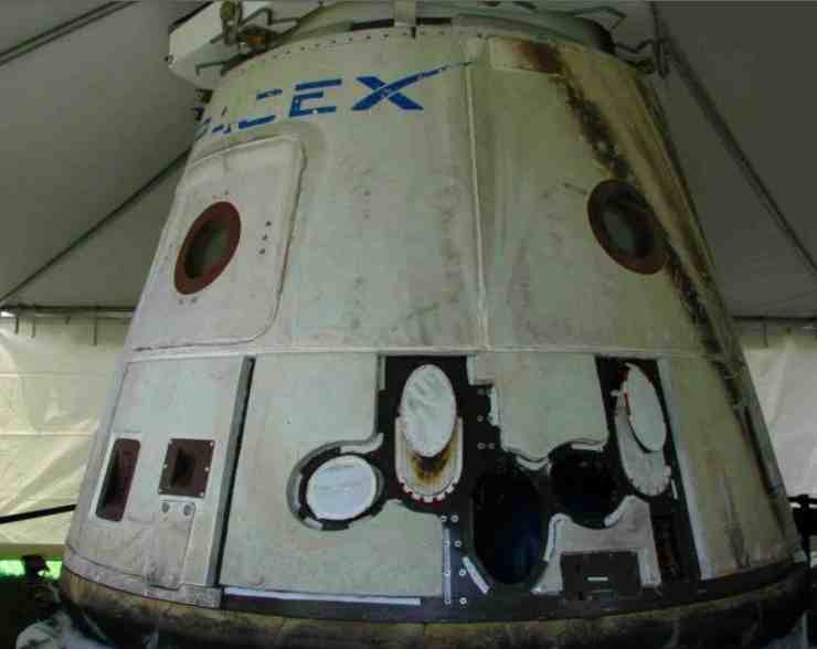 2012-05-26-DragonCapsuleSpaceX.jpg