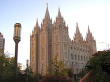 2012-06-07-800pxTemple_Square_October_05_8_c.JPG