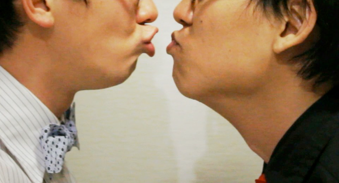 2012-06-23-fishkiss.png