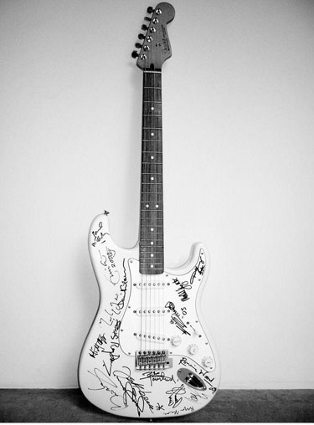 2012-07-04-tsunamiguitar314x425.jpg