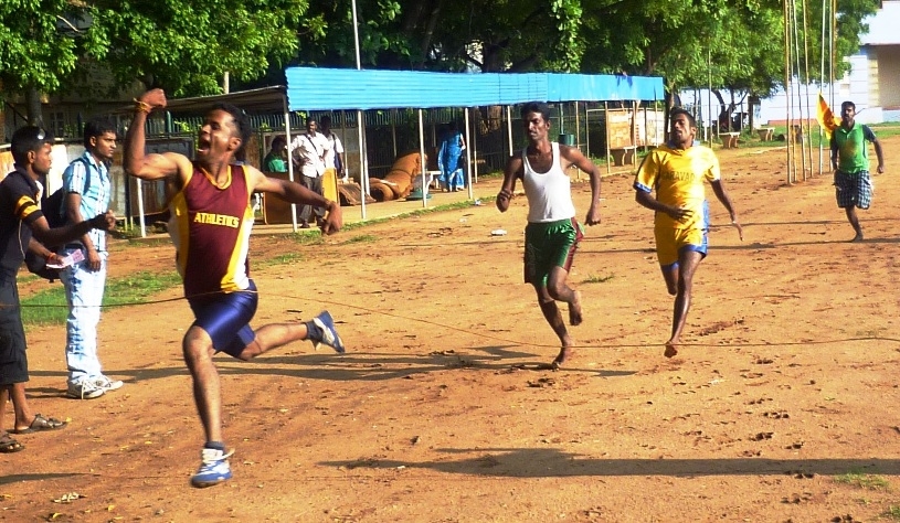 2012-08-01-Picture2HandicapInternationalDeafyouthcompetein200mrace1.JPG