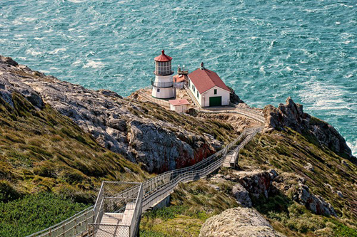 2012-08-09-pointreyeslighthouse3_original.jpg