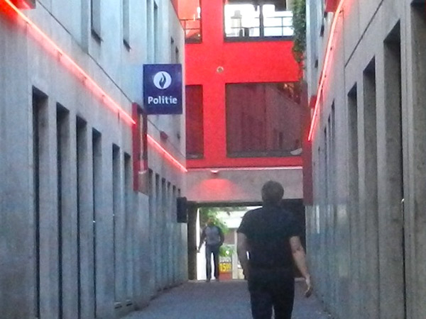 2012-08-15-redlightsantwerp.jpg