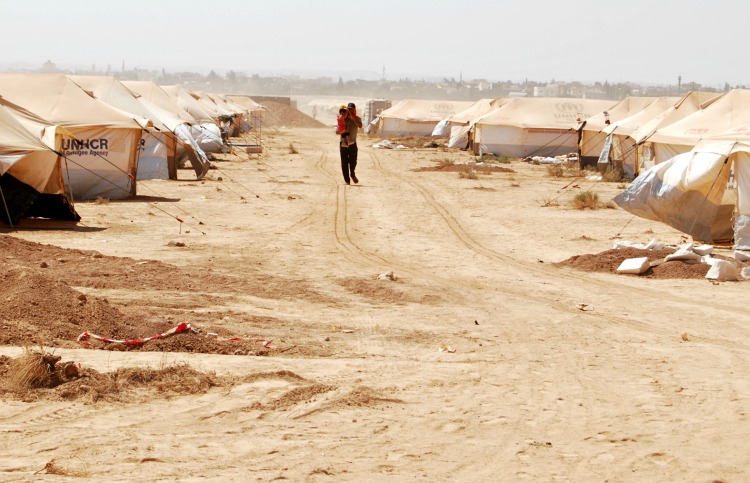 2012-08-27-Father_Daughter_Zaatri_Camp.jpg